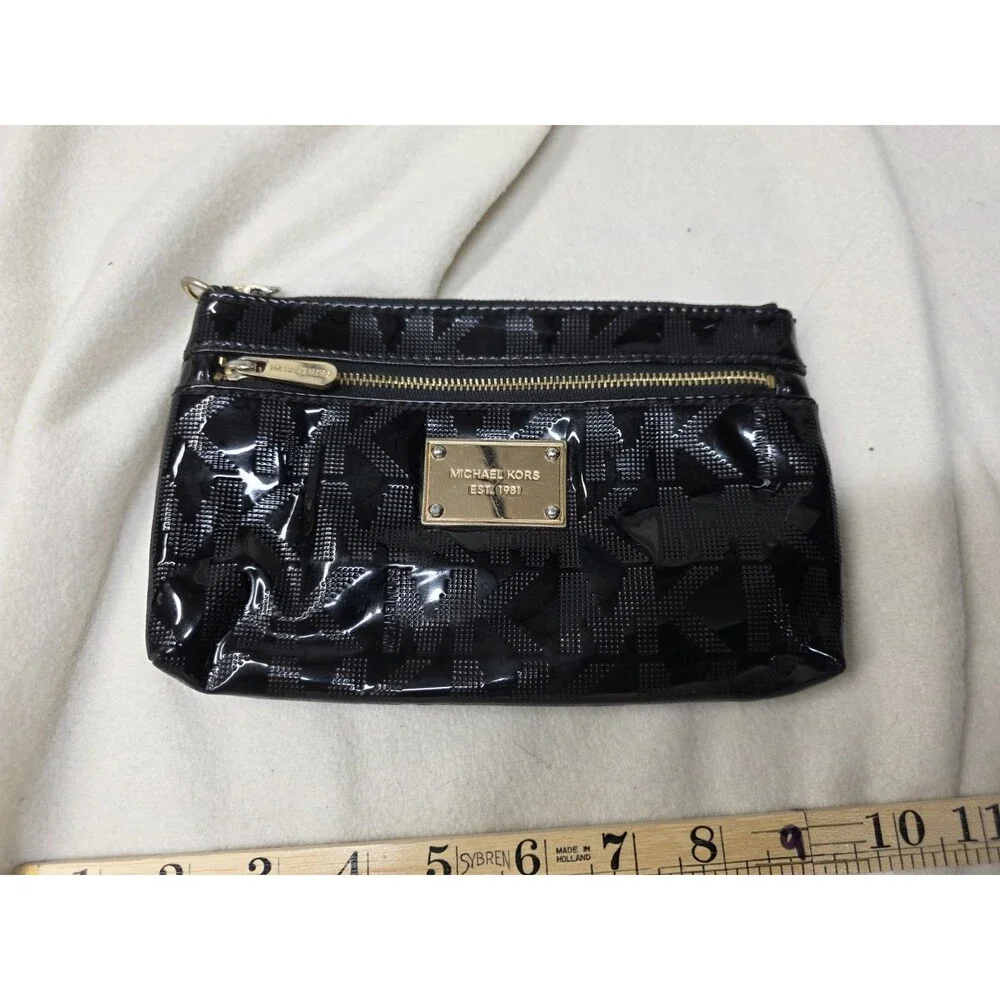 Michael Kors Black Patent Leather Textured Wallet Gold Hardware